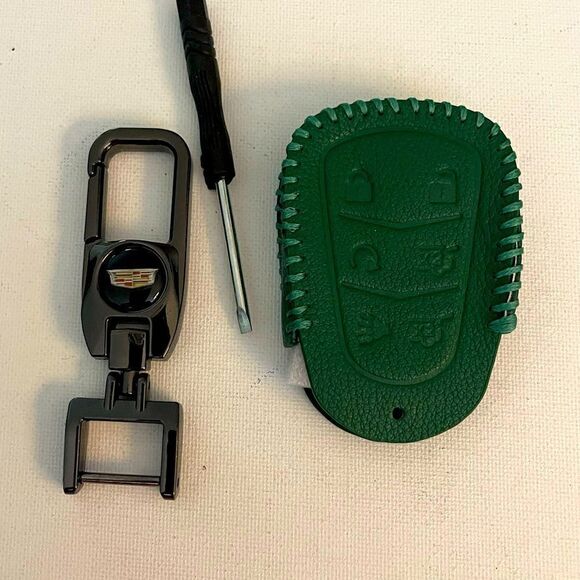 Cadillac Key Fob Keychain & Fob Case Cover in Green Leather NWT - Picture 1 of 7